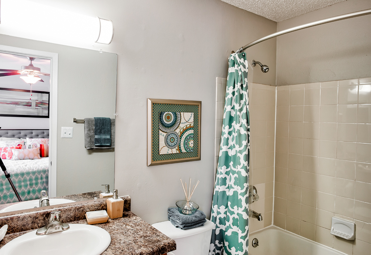 lakeside apartment homes