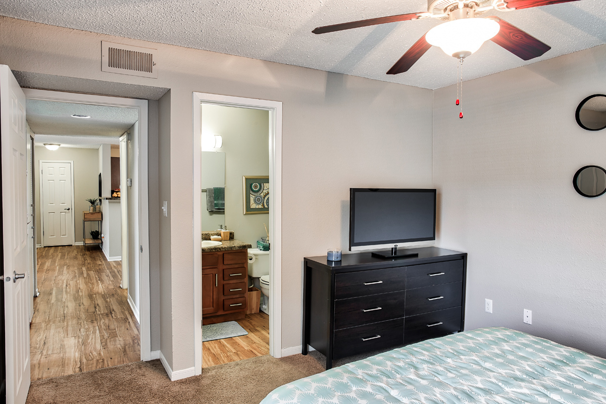 24 Comfortable Apartments on 71st and binford in Australia